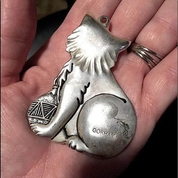 Gorham holiday kitty cat pendant/ Christmas ornament - Picture 4 of 16